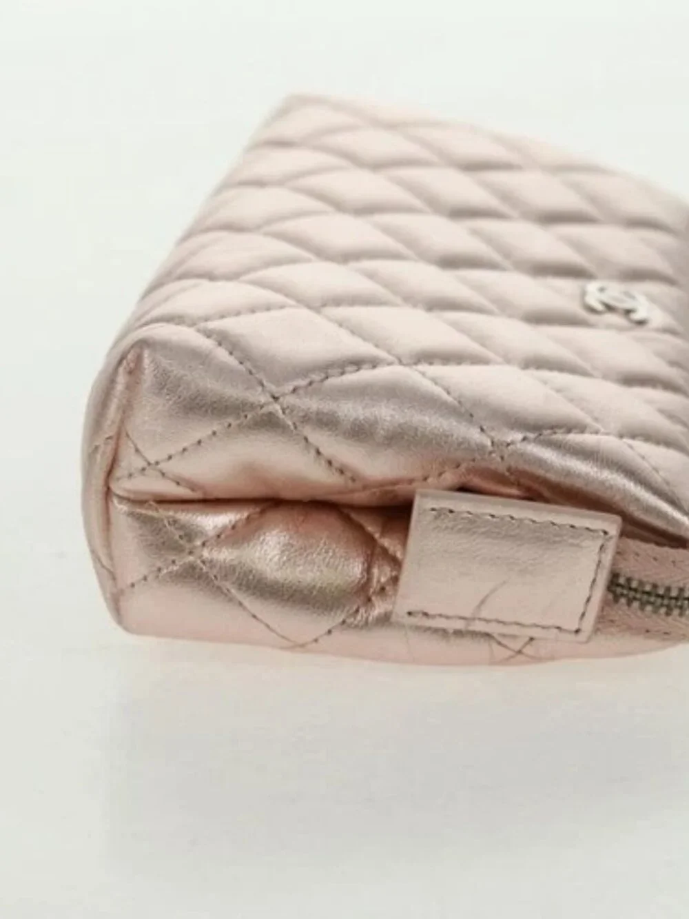 CHANEL Matelasse Pouch Lamb Skin Pink Silver CC Auth 166350SAM